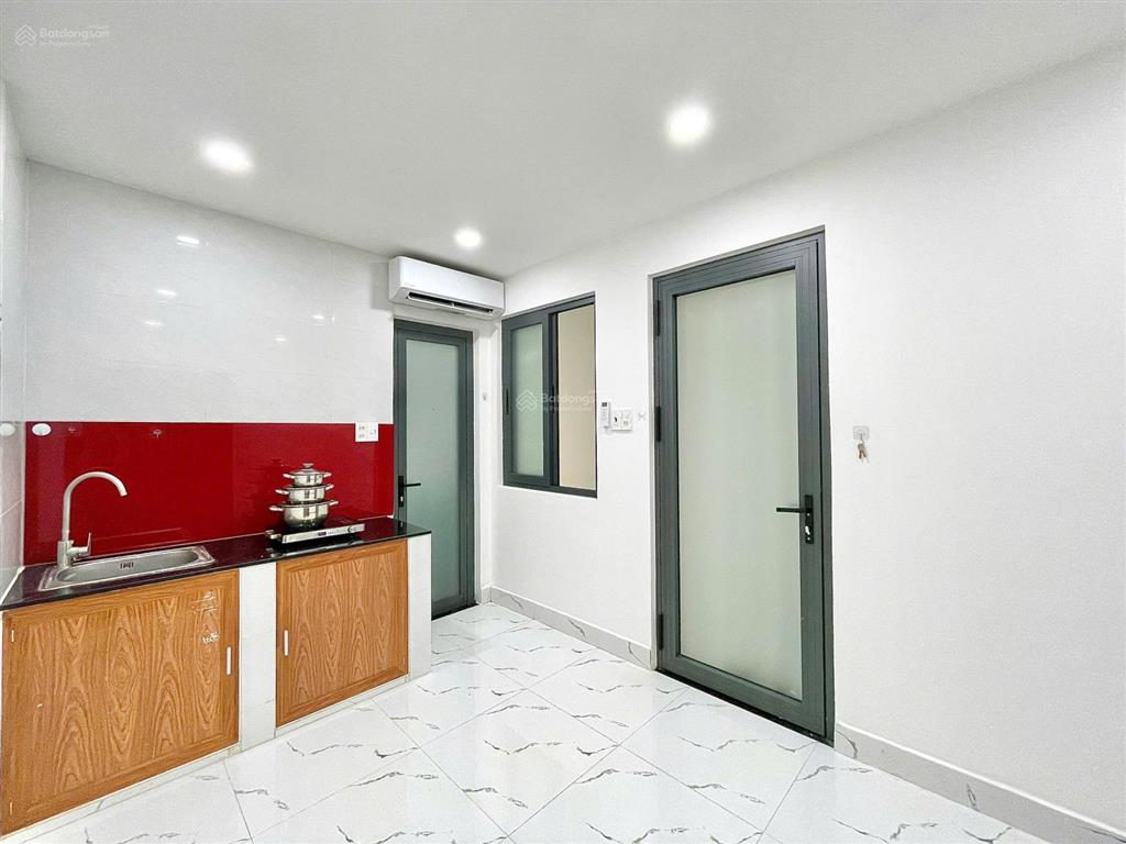Phòng nhỏ xinh cho thuê nội thất cơ bản 2' qua tới aeon tân phú