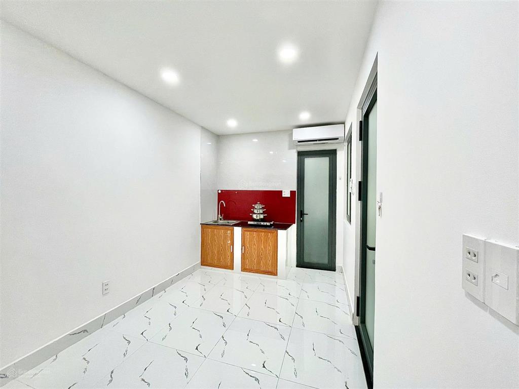 Phòng nhỏ xinh cho thuê nội thất cơ bản 2' qua tới aeon tân phú