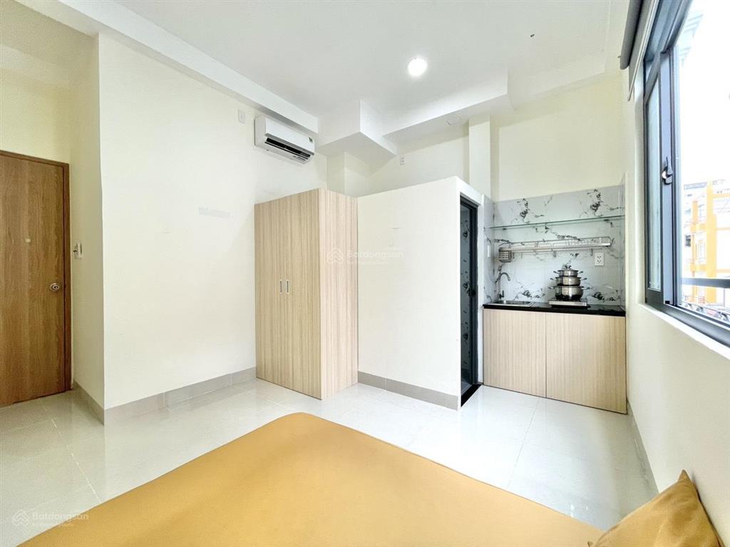 Phòng cho thuê đầy đủ tiện nghi, cửa sổ, an ninh 5' đi đh công thương, aeon tân phú