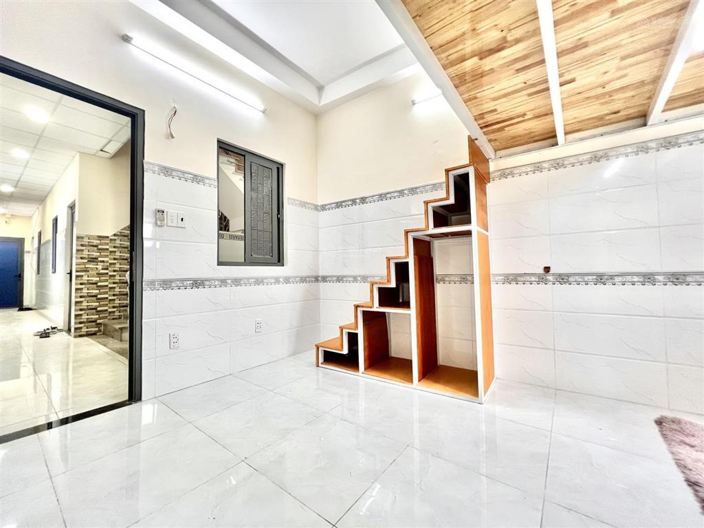 Phòng cho thuê đầy đủ tiện nghi, cửa sổ thoáng ngay gò dầu giao tân sơn nhì, tân phú