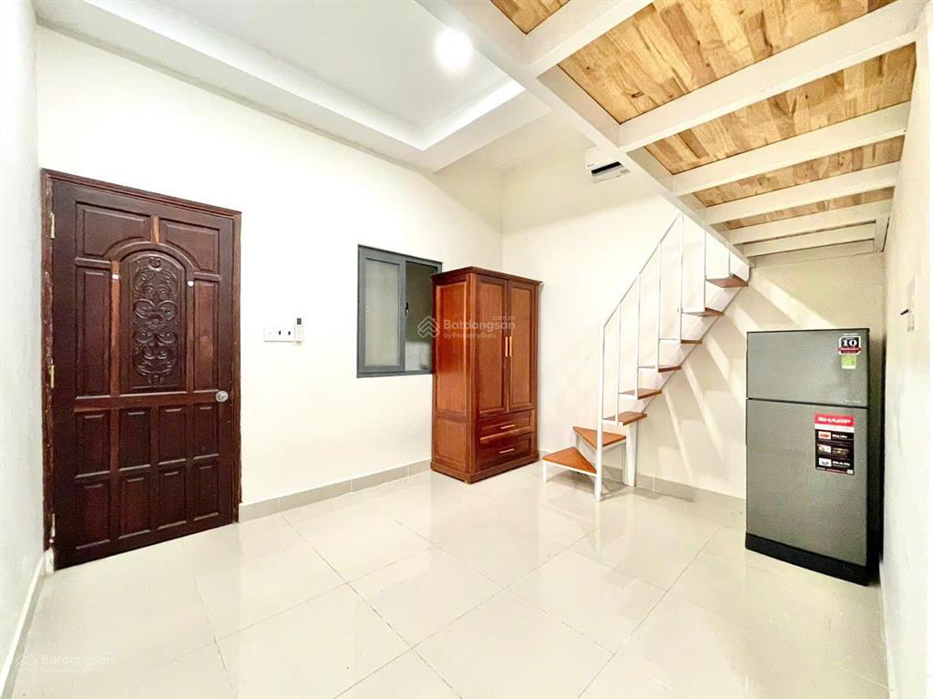 Gác lửng 30m2, cửa sổ thoáng, nội thất đầy đủ gần ngay chợ bà chiểu bình thạnh