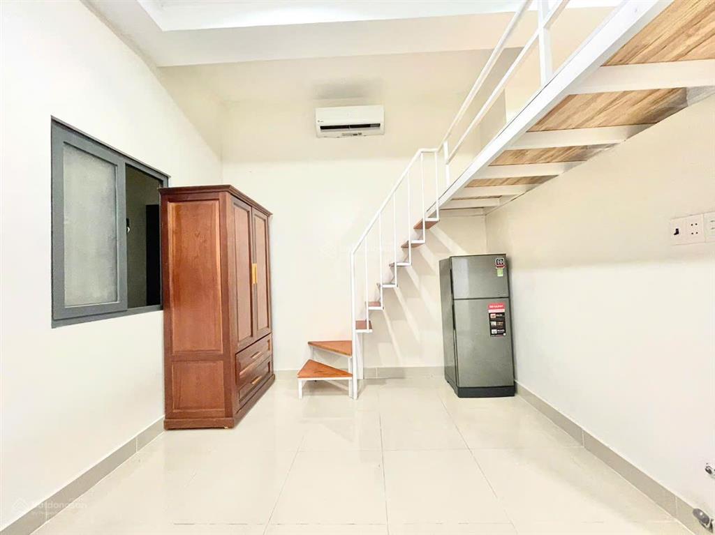 Gác lửng 30m2, cửa sổ thoáng, nội thất đầy đủ gần ngay chợ bà chiểu bình thạnh