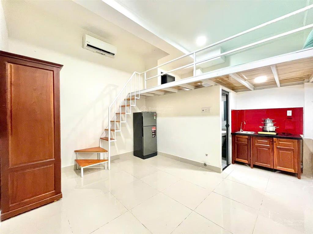 Gác lửng 30m2, cửa sổ thoáng, nội thất đầy đủ gần ngay chợ bà chiểu bình thạnh