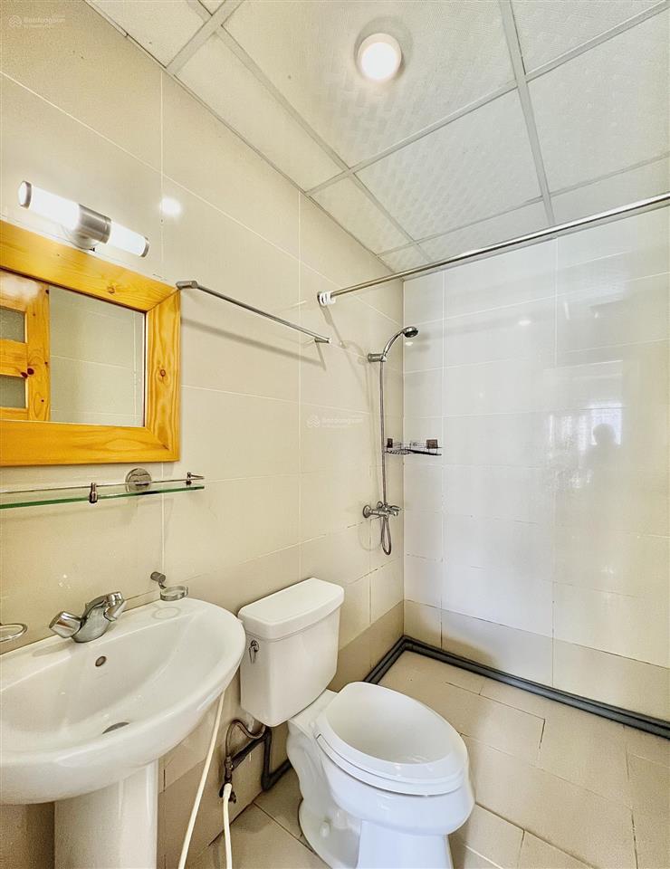 Phòng cho thuê full tiện nghi, thoáng mát gần chợ nguyễn văn chỗi, nhà thờ ba chuông