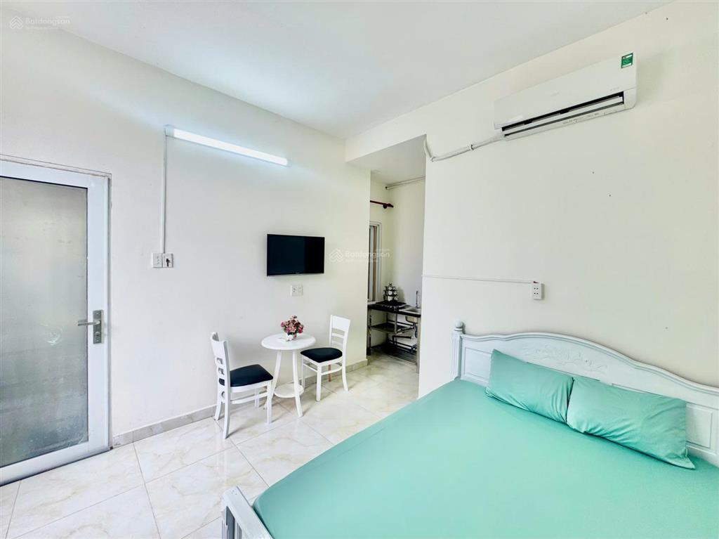 Phòng cho thuê siêu rẻ, nội thất đầy đủ, cửa sổ thoáng phan huy ích giao trường chinh