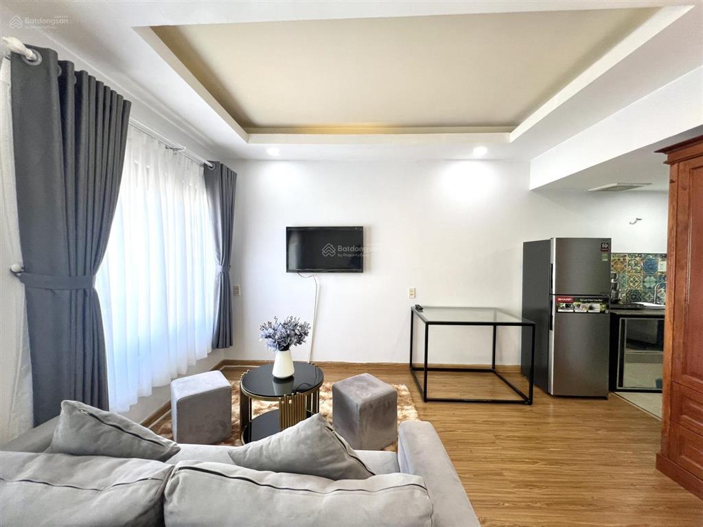 Căn hộ cao cấp, cửa sổ ban công siêu thoáng ngay đường trần phú quận 5