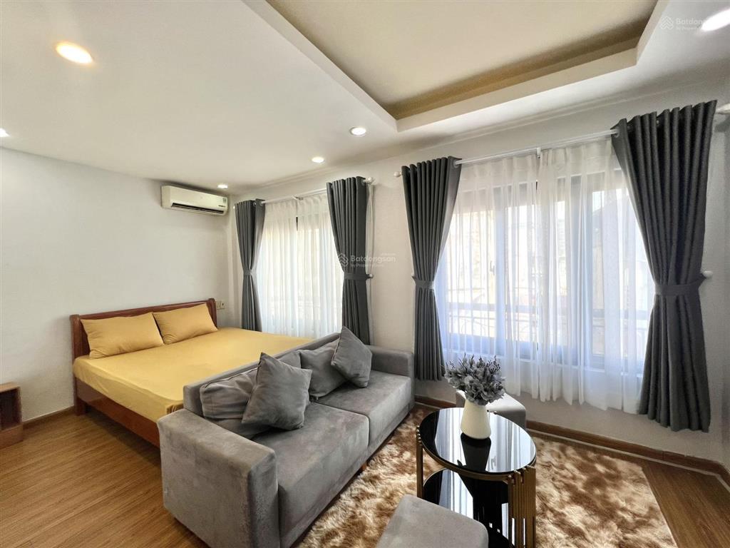 Căn hộ cao cấp, cửa sổ ban công siêu thoáng ngay đường trần phú quận 5