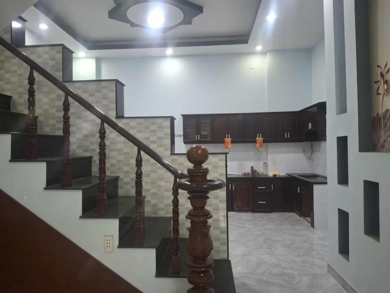 Bán nhà 96m2  đường Gò Cát, Phú Hữu, Q9, Thủ Đức, TP HCM, 3 tầng, sổ hồng. Giá 6,45 tỷ.