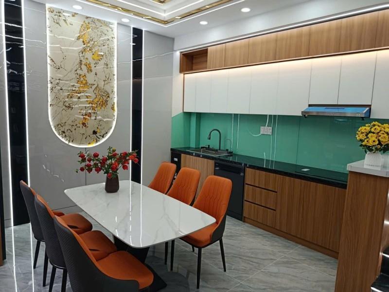 Bán nhà 5 tầng 56m2 Tỉnh Lộ 43, Bình Chiểu, Thủ Đức, TP HCM, sổ hồng riêng. Giá 5.95 tỷ.