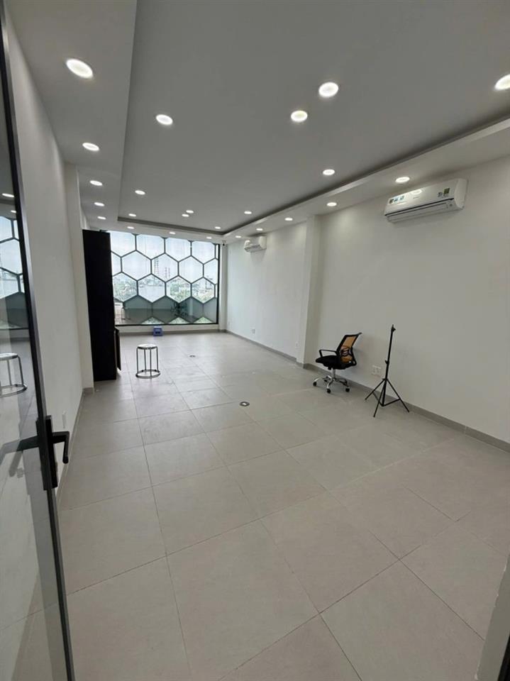 Bán nhà  đường Số 11, Trường Thọ, Thủ Đức, TP HCM. DT 112m2, 5 tầng, SHR. Giá 12,7 tỷ.