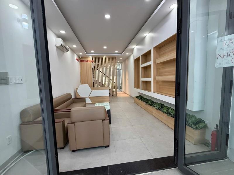 Bán nhà  đường Số 11, Trường Thọ, Thủ Đức, TP HCM. DT 112m2, 5 tầng, SHR. Giá 12,7 tỷ.