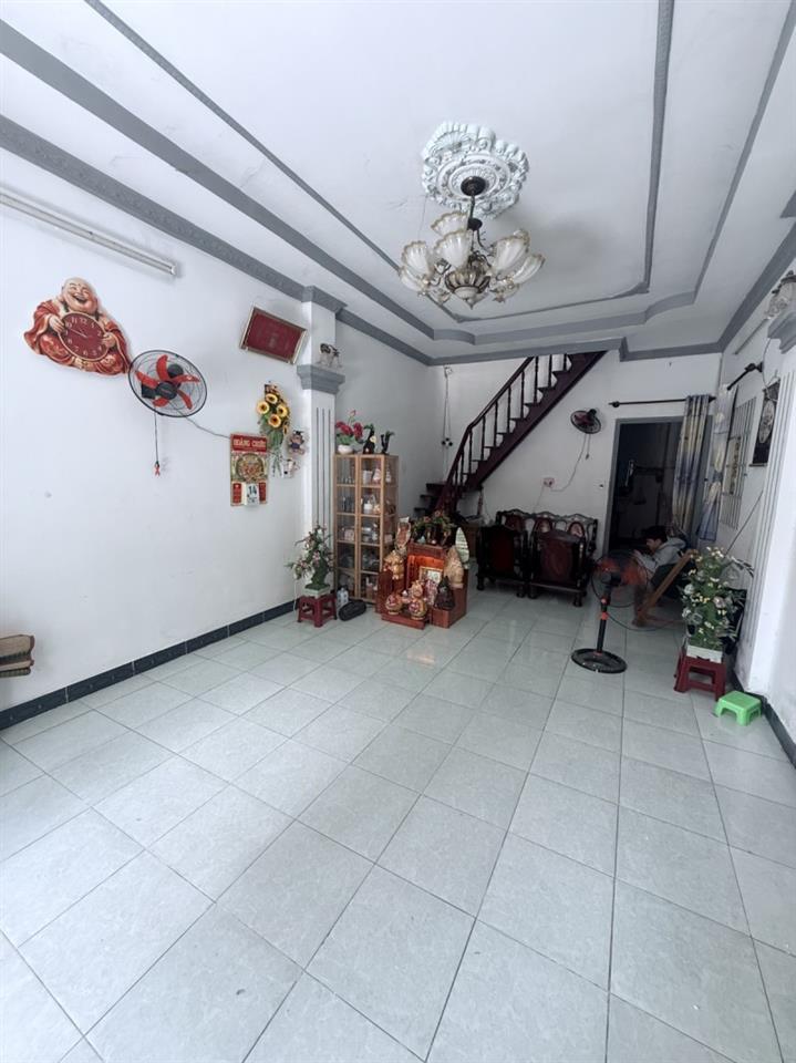 Bán nhà 85m2 , 2 tầng, 3PN tại đường số 34, Linh Đông, Thủ Đức. TP HCM, SHR. Giá 5,69  tỷ.