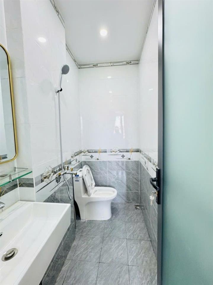 Bán nhà đường số 49, Hiệp Bình Chánh, Thủ Đức, TP HCM. DT 56m2, 3 tầng, giá  chỉ 6.85 