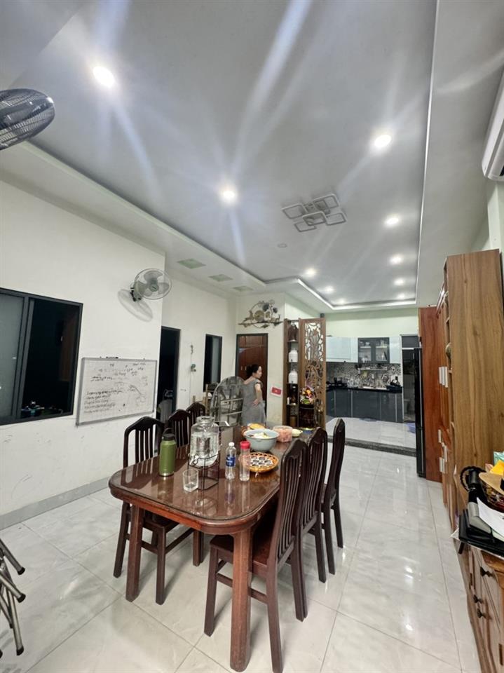 Bán biệt thự mini, DT 200m2,  đường số 11, Linh Trung, Thủ Đức, TP HCM,  sổ hồng riêng.