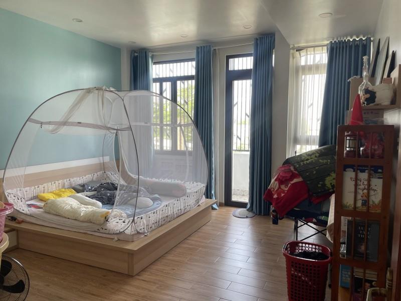 Bán nhà đường Số 8, Long Phước, Quận 9, Thủ Đức, TP HCM. DT 174m2, 4 tầng, sổ hồng riêng,
