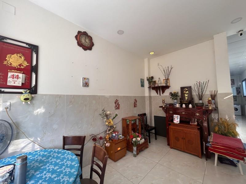 Bán nhà 3 tầng, 61m2 đường Số 8, Linh Xuân, Thủ Đức, TP HCM, Sổ hồng riêng. Giá 3.79 tỷ.