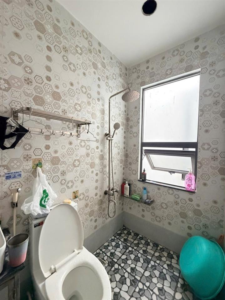 Bán nhà 3 tầng, 76m2, đường 385, Tăng Nhơn Phú A, Q.9, Thủ Đức, TP HCM. Giá 6,18 tỷ, sổ