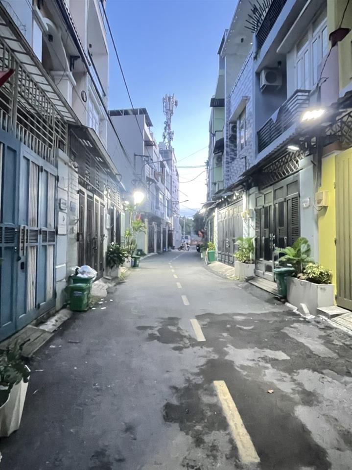 Bán nhà 3 tầng, Quốc Lộ 13, Hiệp Bình Phước, Thủ Đức, TP HCM,  sổ hồng riêng. Giá 7,28 tỷ.
