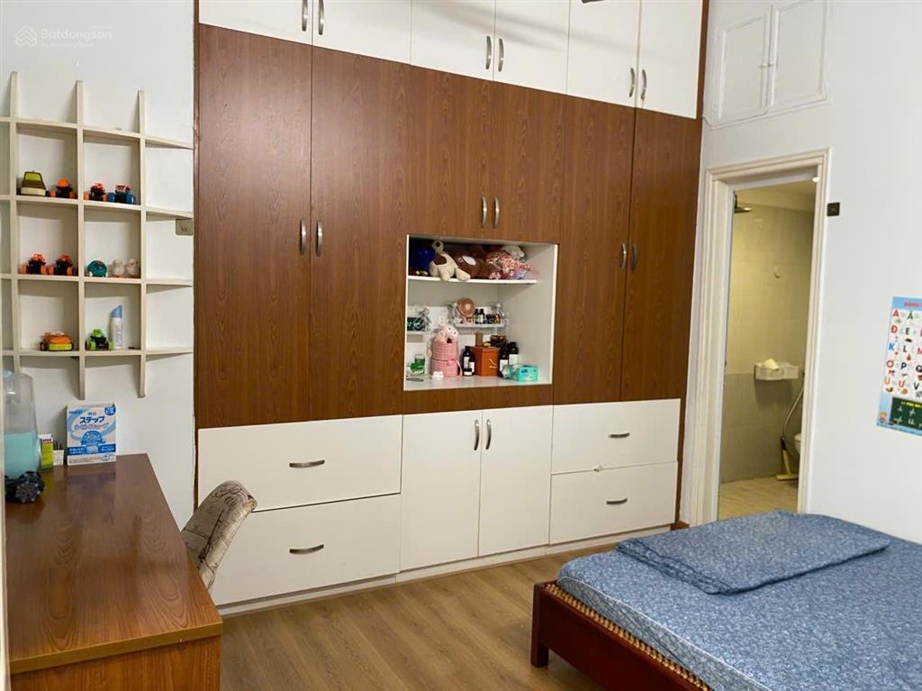 Bán gấp căn góc hh2 xuân mai dt 62m2. đầy đủ nội thất. giá chỉ 4 tỷ
