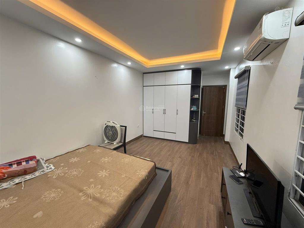 Bán nhà riêng tại đường di trạch, huyện hoài đức, 5,95 tỷ, 33m2, 4pn, 5wc, 6 tầng, hot!
