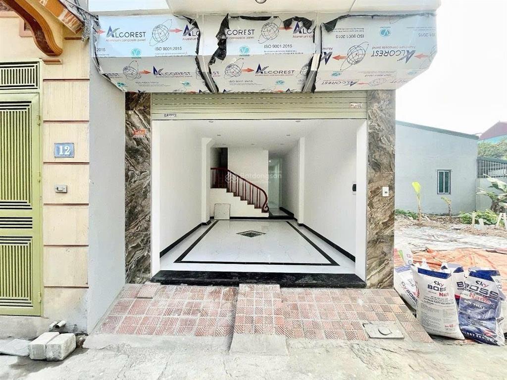 Đại tự nhà mới ô tô đỗ cửa  ngõ thông  thang máy êm du  đa công năng