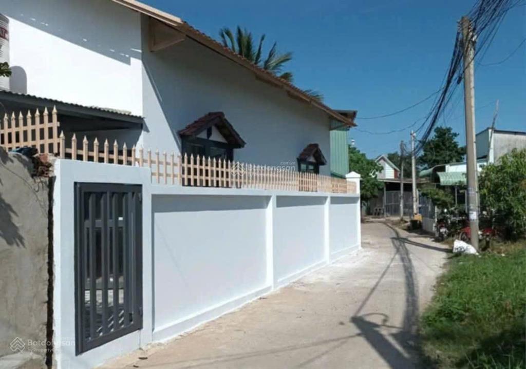 Bán nhà 152m2  full thổ  đường xe hơi  ngay chợ phước bình  long thành  dân cư đông đúc