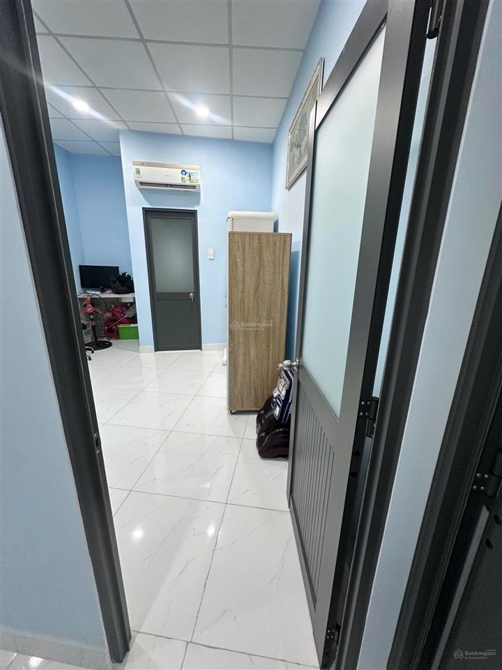 Nhà mới 5 phòng cho thuê  tùng thiện vương  q8  56.6m2 nở hậu  cần bán đi nước ngoài