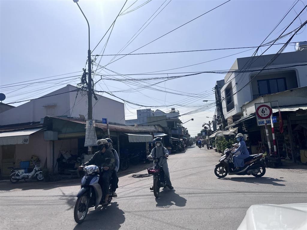 Bán 90m2 (4,5x 20) nhà mới tân hiệp  long thành  ngay trung tâm  cách chợ 150m