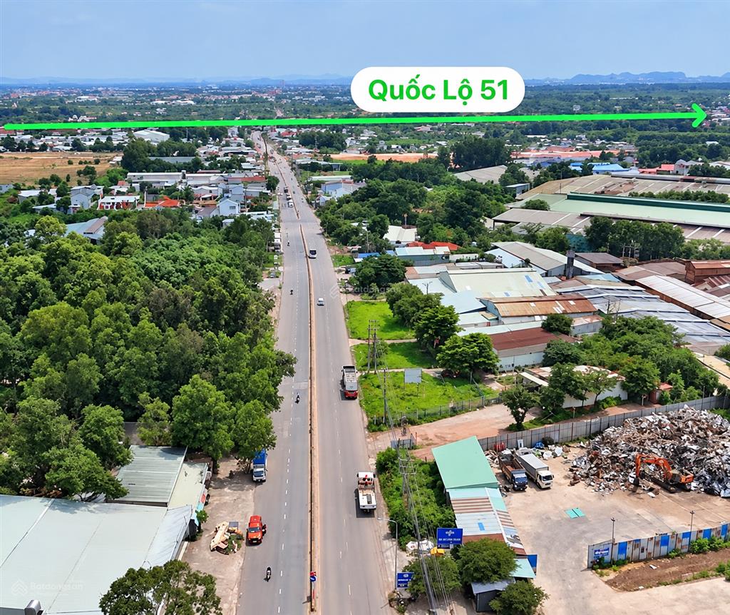 Hàng ngộp  300m2 mặt tiền đường vào kcn long đức  long thành. giảm 1,8 tỷ