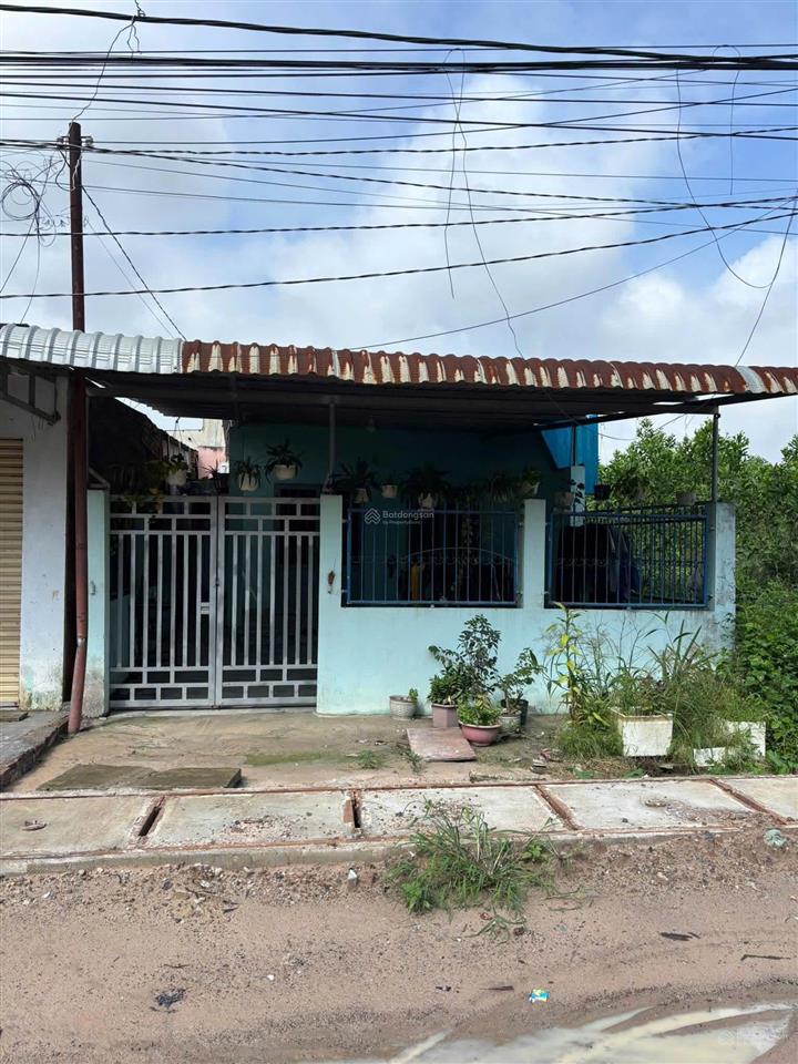 Nhà xã tân hiệp  long thành 145m2  100m2 thổ cư  đường nhựa lớn 2 làn xe  dân cư ô cờ đông đúc