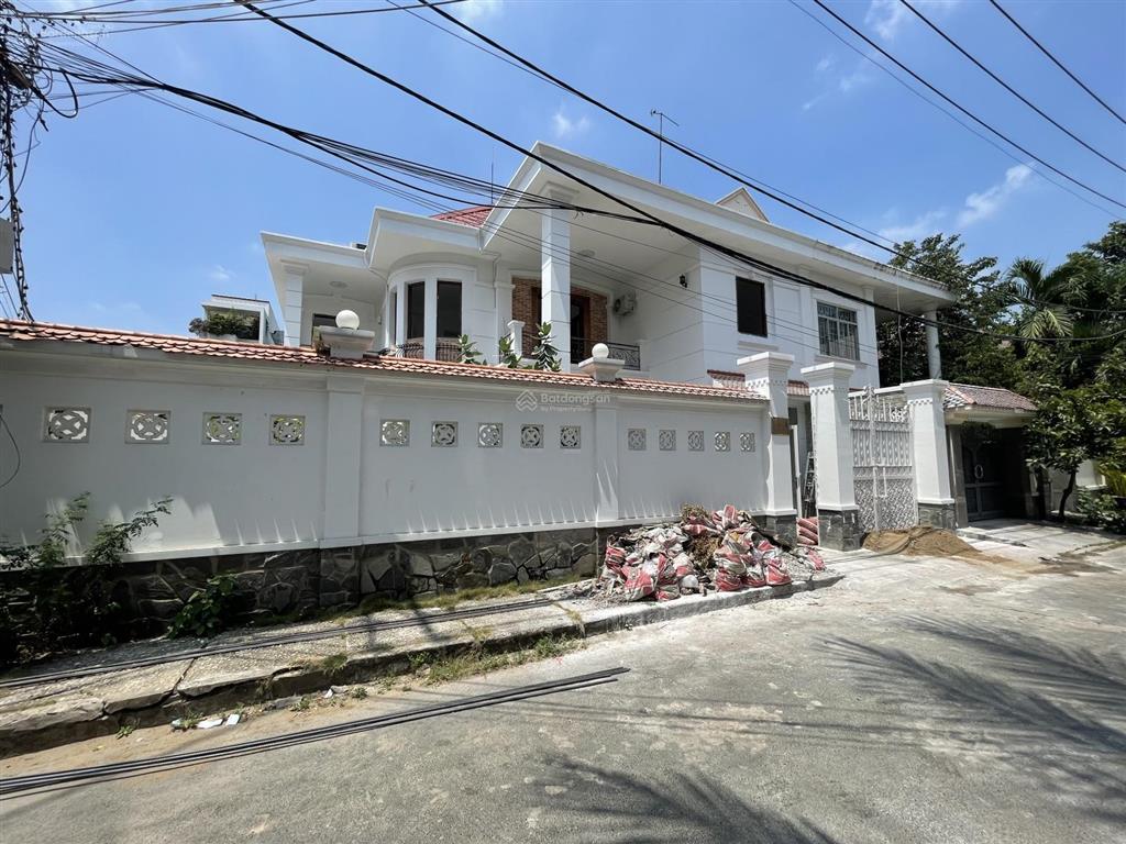 Biệt thự khu biệt lập trần não view landmark 81 đẳng cấp& sang trọng