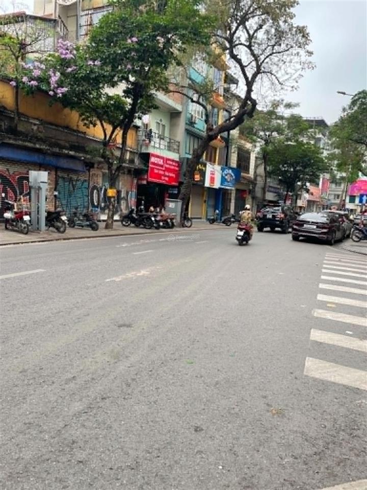Cho thuê nhà mặt phố quán thánh vỉa hè siêu rộng mặt tiền 4 mét