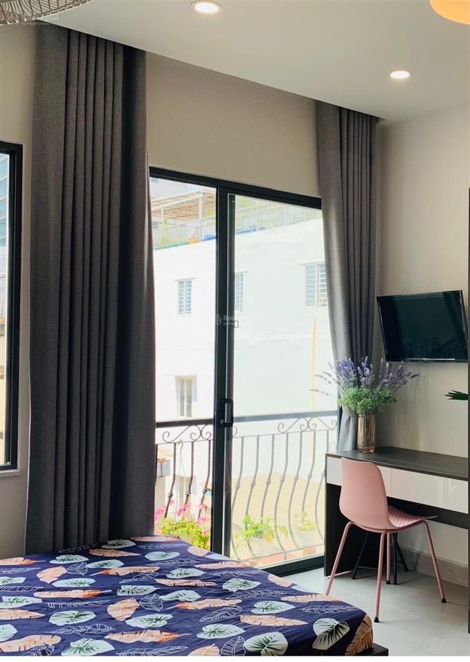 Cho thuê studio ban công quận 1 full nội thất, gần chợ bến thành