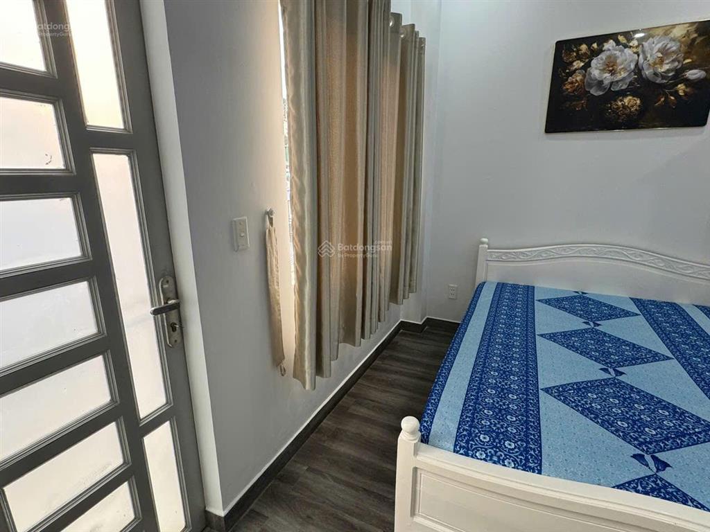 Cho thuê studio quận 1  ban công, full nội thất