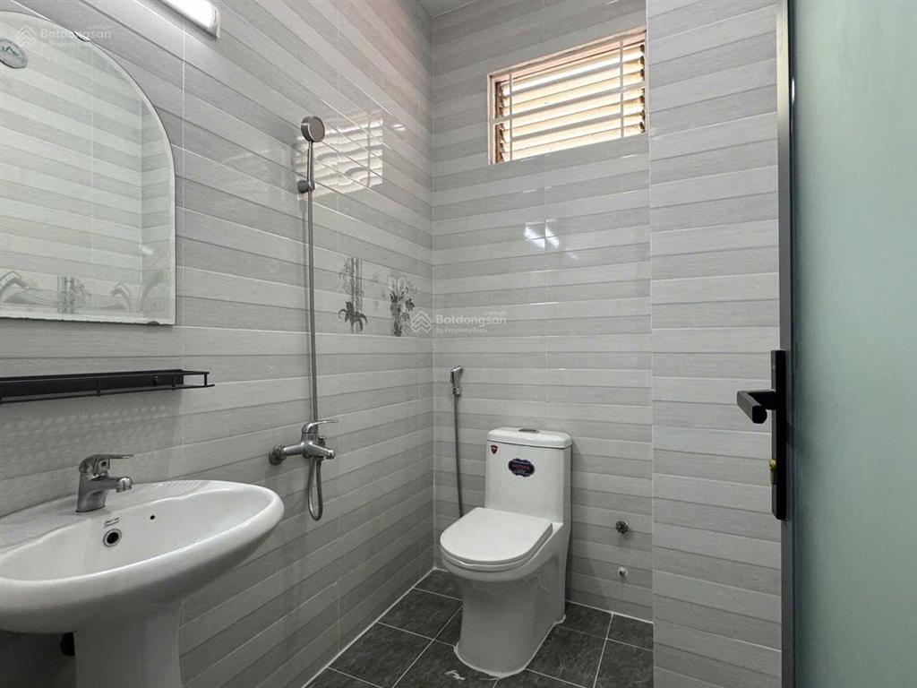 Cho thuê studio quận 1  ban công, full nội thất