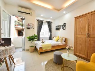 Cho thuê studio ban công quận 1  máy giặt riêng, full nội thất