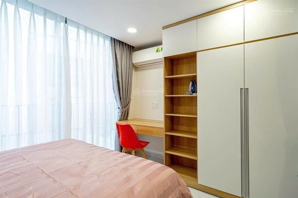 Cho thuê căn hộ 1pn trung tâm quận 1  full nội thất, cửa sổ lớn