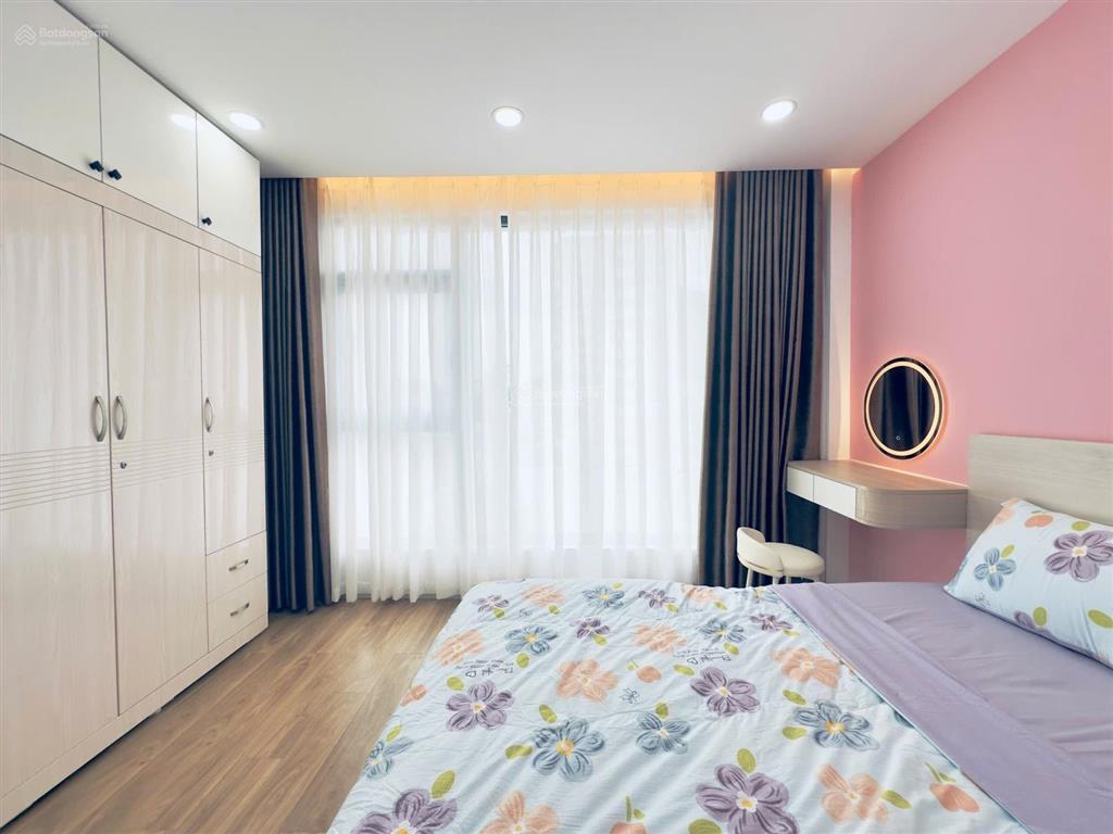Cho thuê căn hộ 1pn trung tâm quận 1 gần chợ bến thành, full nội thất, ban công