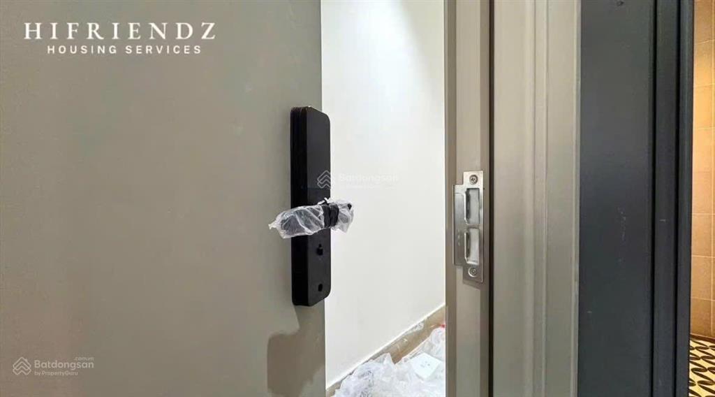 Căn hộ 1 phòng ngủ cho thuê ngay nguyễn trãi quận 5, thang máy nhà mới 100%  ban công