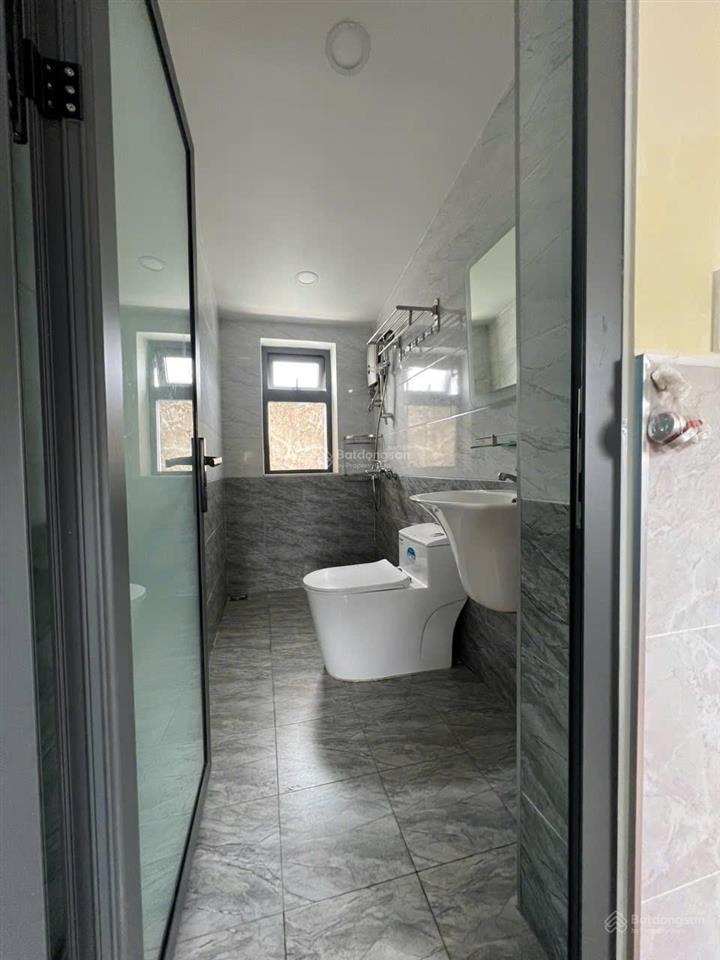 Căn hộ 2 phòng ngủ cho thuê ngay trần bình trọng quận 5 thang máy bảo vệ hầm xe