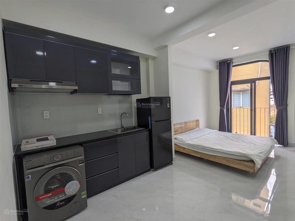 Căn hộ cho thuê ngay trần phú quận 5, cao cấp, thang máy, máy giặt riêng, gần chợ an đông, đh ueh