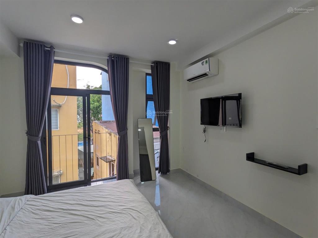 Căn hộ cho thuê ngay trần phú quận 5, cao cấp, thang máy, máy giặt riêng, gần chợ an đông, đh ueh
