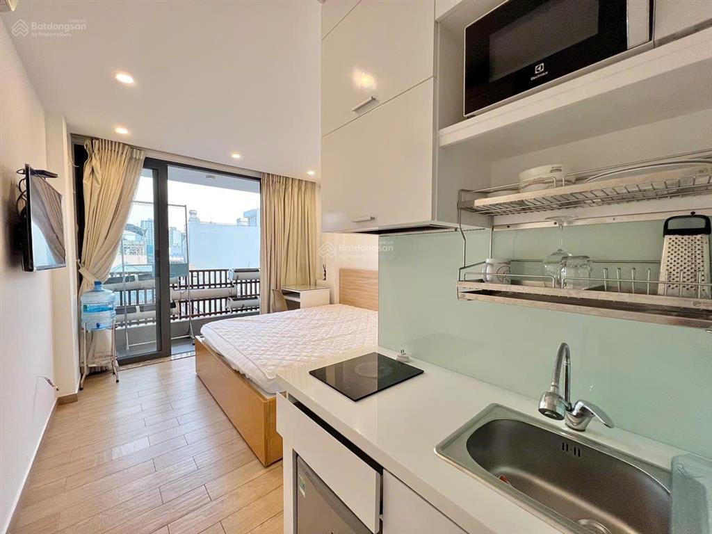Studio mới 100% full nội thất, ban công riêng cho thuê tại hai bà trưng, quận 1