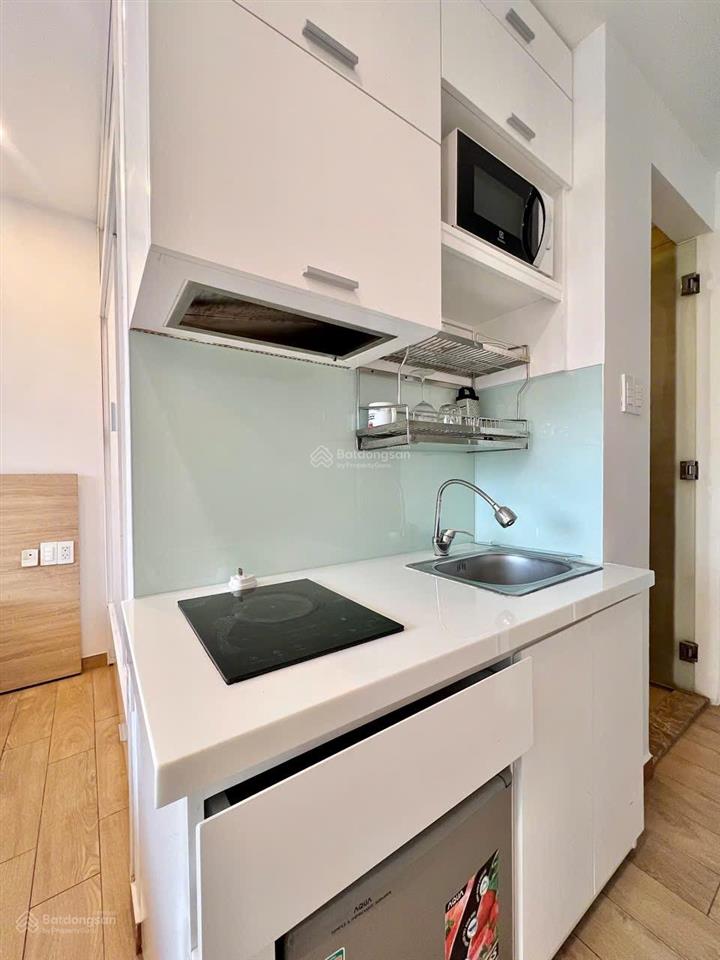 Studio mới 100% full nội thất, ban công riêng cho thuê tại hai bà trưng, quận 1