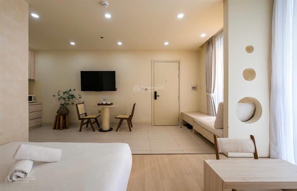 Studio mới 100% full nội thất, ban công riêng cho thuê tại trần hưng đạo, quận 1