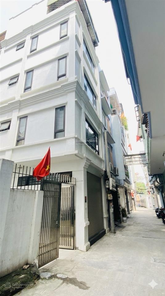 Tôi bán nhà cổ linh giá đầu tư 6,4tỷ nhà 36m2, tiền = hậu 4,3m, 2tầng, ô tô đỗ cổng.