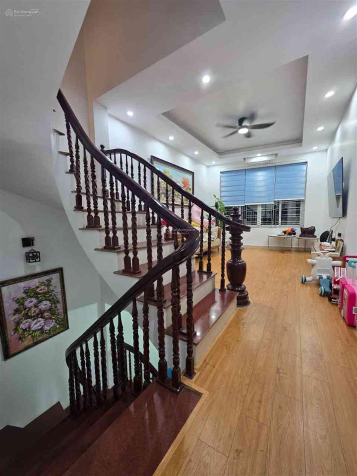 7.86 tỷ  ngọc lâm, 40m mặt ngõ thông rộng, ô tô đỗ cổng ngày đêm! cạnh chợ, trường mầm non,cấp 1,2