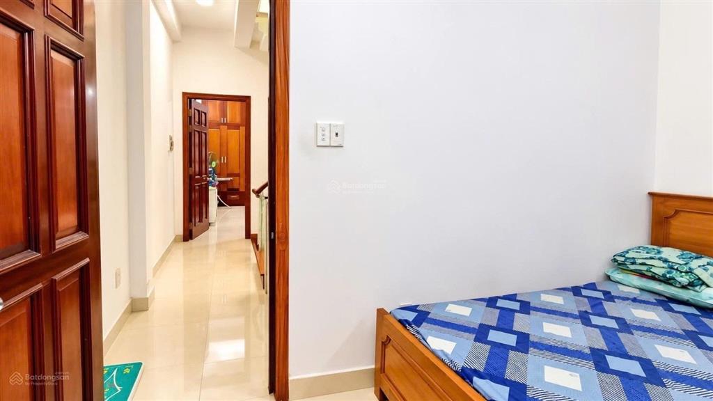 Nhà 3 tầng ngay sát chợ gò xoài  64m2 3 tầng  hxh 6m  giá chỉ 6 tỷ thương lượng
