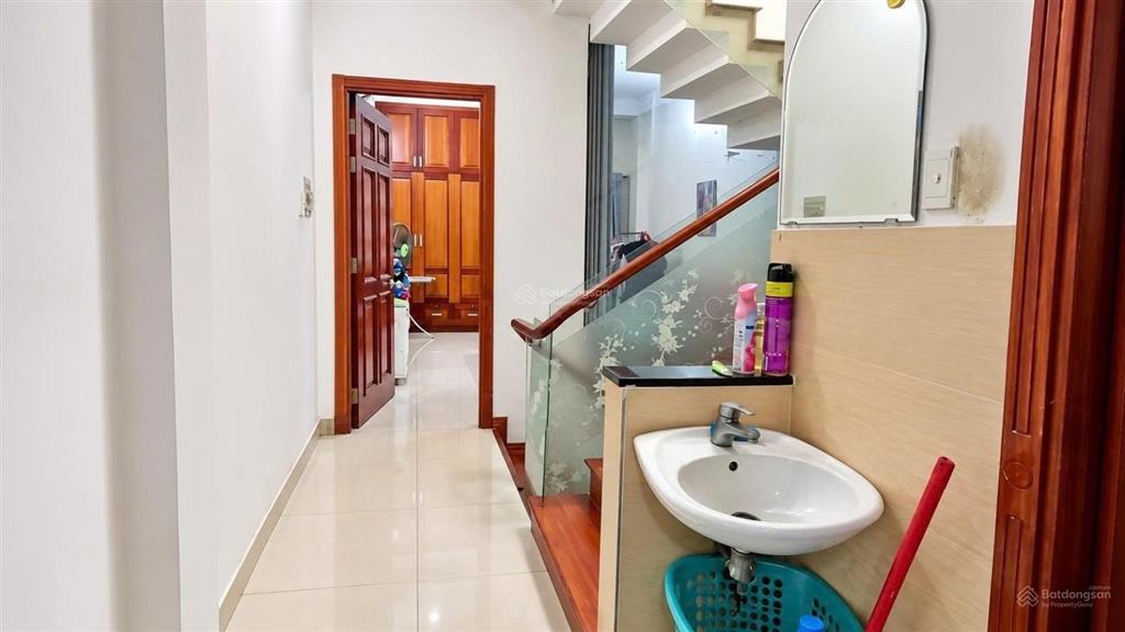 Nhà 3 tầng ngay sát chợ gò xoài  64m2 3 tầng  hxh 6m  giá chỉ 6 tỷ thương lượng
