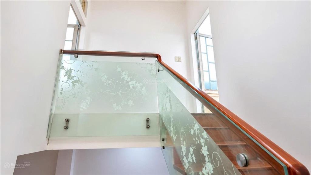 Nhà 3 tầng ngay sát chợ gò xoài  64m2 3 tầng  hxh 6m  giá chỉ 6 tỷ thương lượng